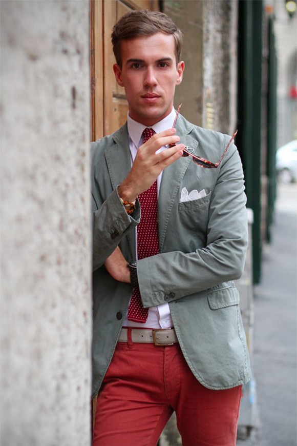 Tower Gray top, red bottom, brown polka dot straight edge tie