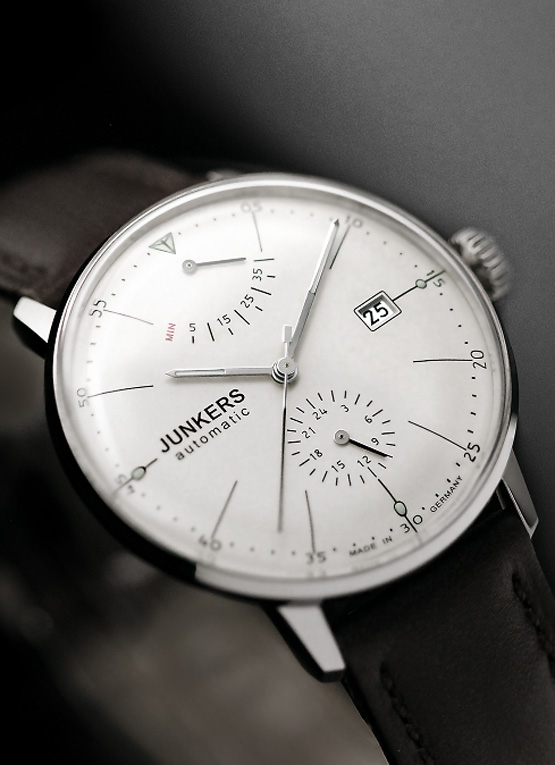 junkers-bauhaus-simple-chronograph-watch-made-in-germany-white-face