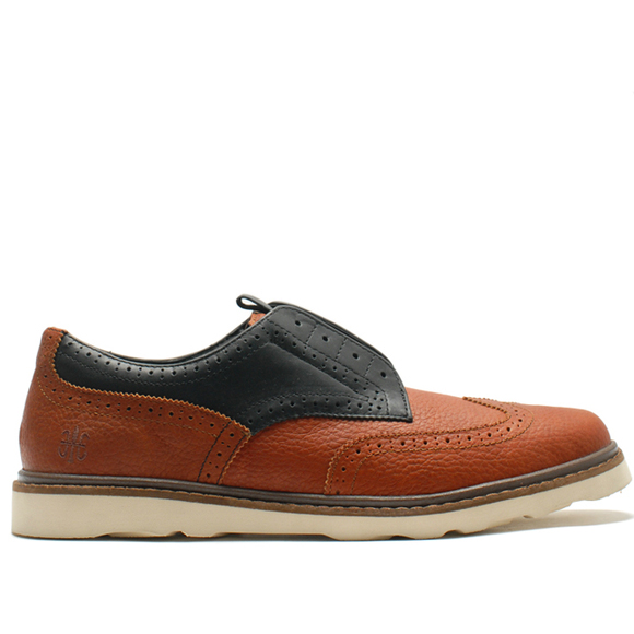 lazy-man-brogue-slip-on-wing-tip-on-the-go