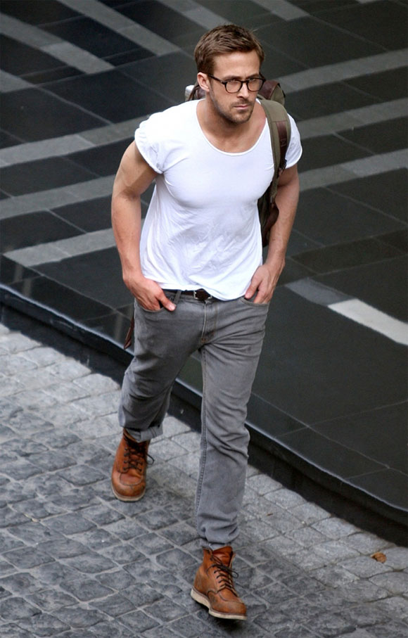 ryan-gosling-t-shirt-jeans-in-red-wing-work-boots