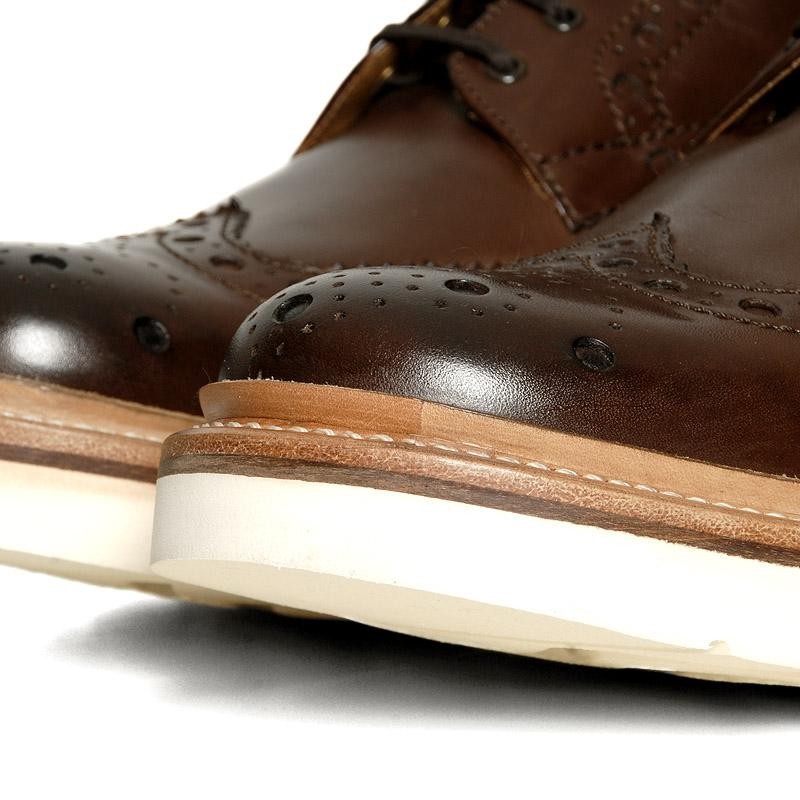 Grenson Archie V Brogue Shoes in Burnt Pine (Derby)
