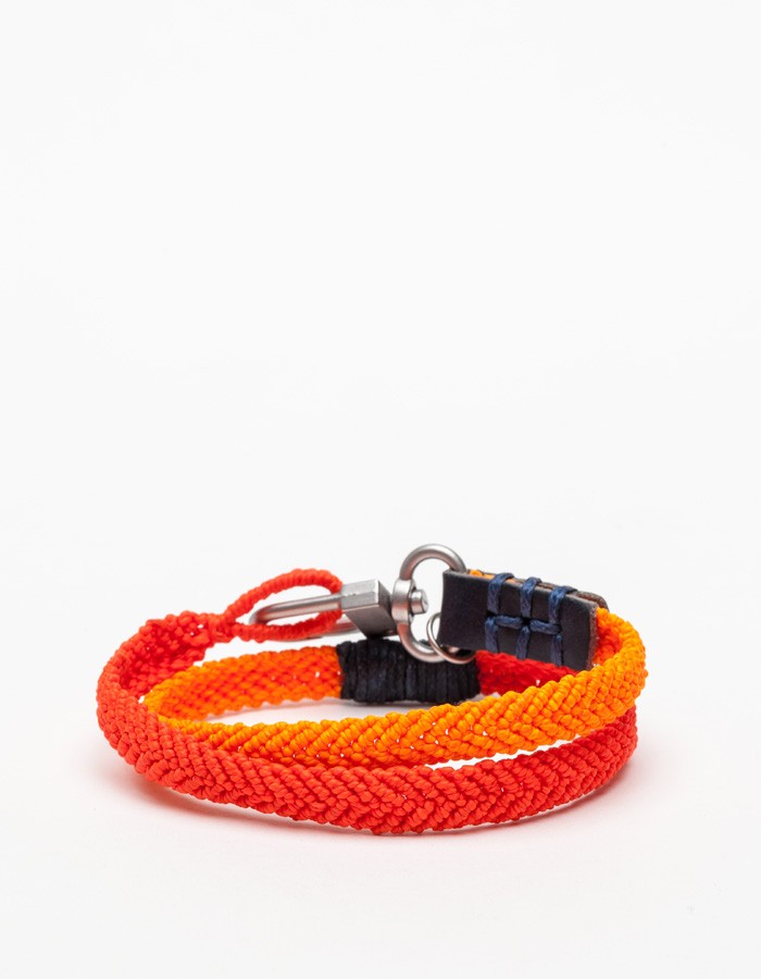 Implement wearing woven bracelets | SOLETOPIA