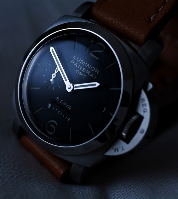 Superb Watch Luminor Panerai | SOLETOPIA