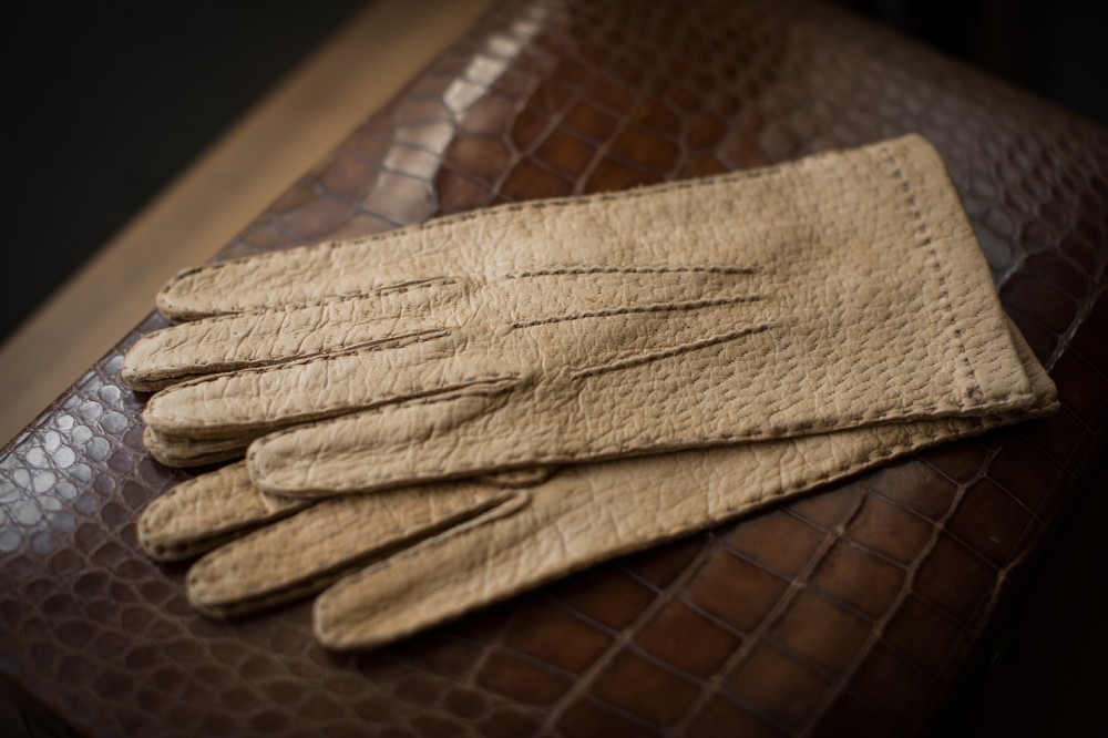 Incredible Merola Gloves 1