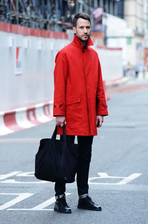 Red Coat & Bag collar up men style fashion
