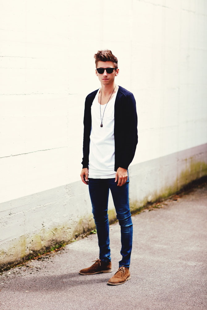 Simple x Cool skinny blue jeans brown chukka