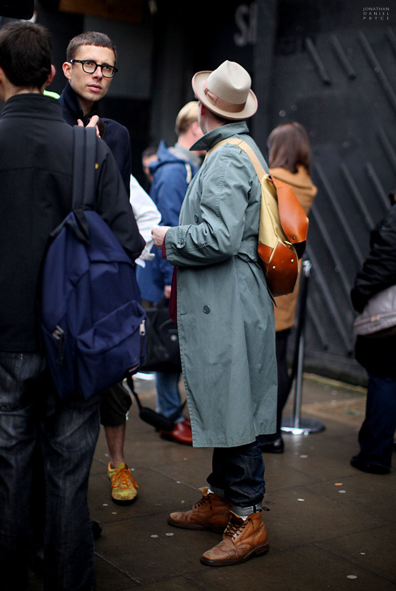 Trench Coat Geed, London Street Style Photography