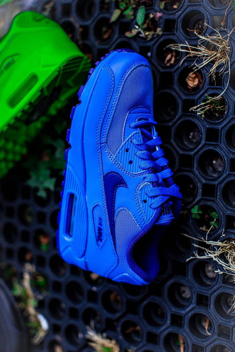 Nike Air Max 90 GS in Blue | SOLETOPIA