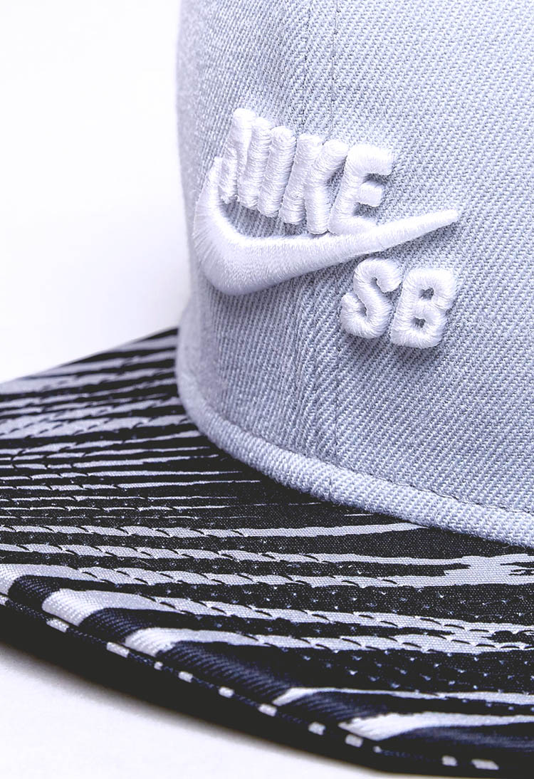 Nike SB Zebra Snapback cap