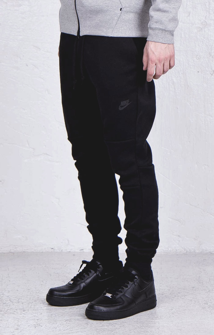 Nike Tech Pants × AF1 black