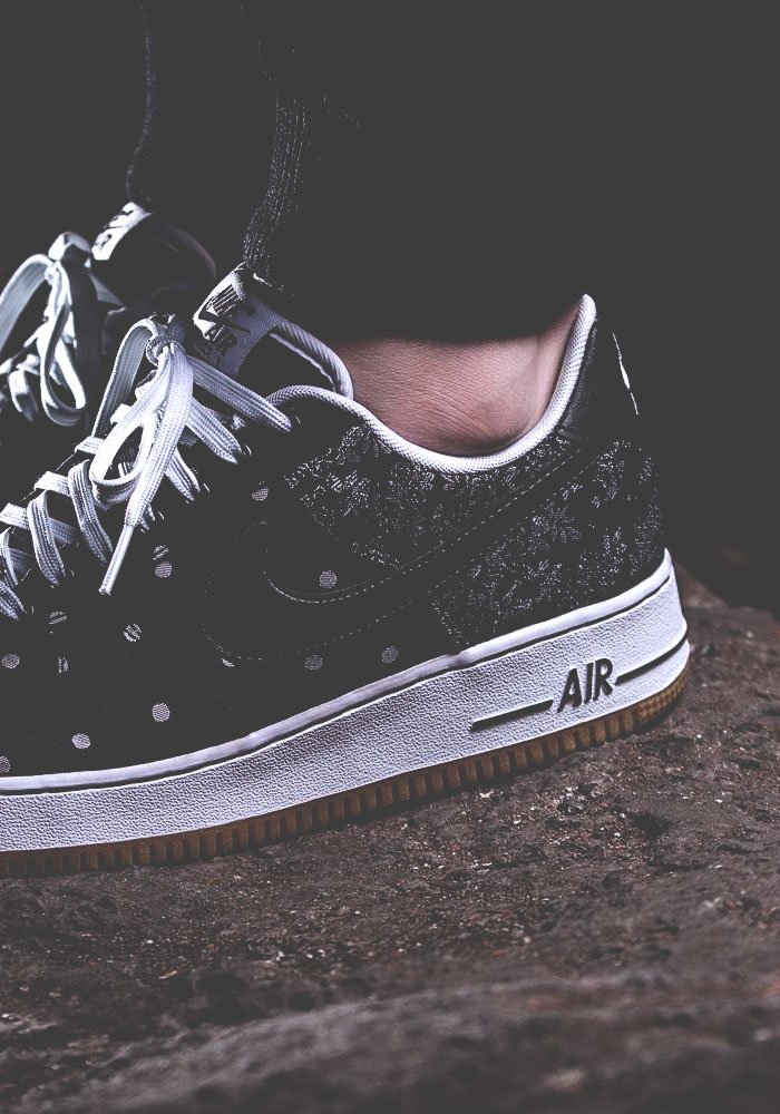 NIKE Air Force 1 Dots × Floral