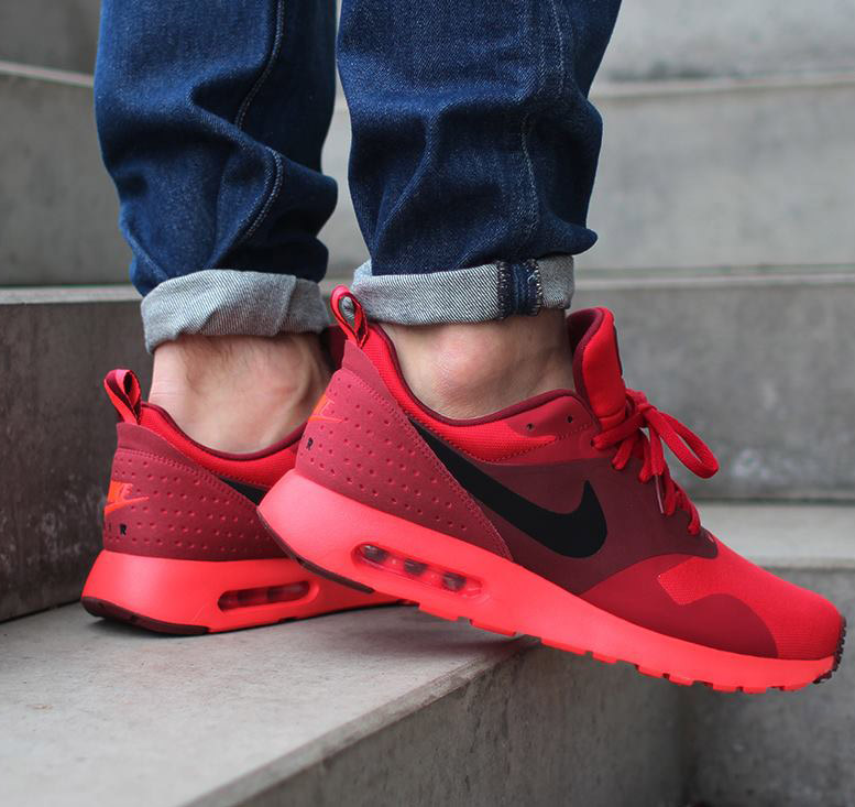 NIKE Air Max Tavas Trainers in Red