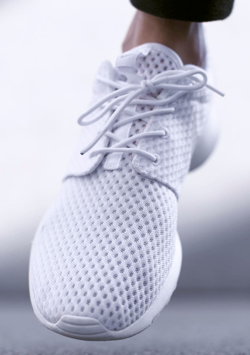 NIKE Roshe Run All White #rosherun #sneakers #clean