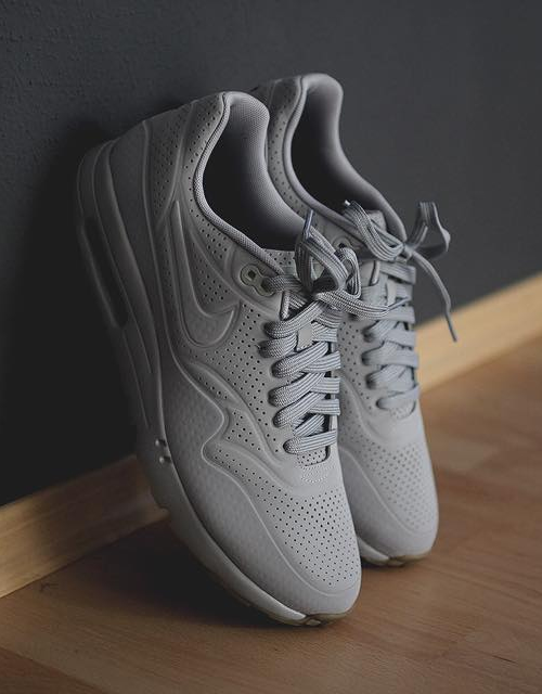 Wolf Grey Ultra Moire #nike #sneakers #sneakerfashion