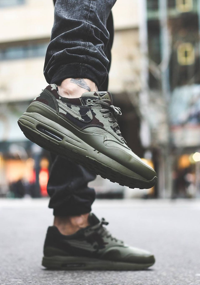 That color is called 'Medium Olive & Dark Army' #nike #airmax #sneakers