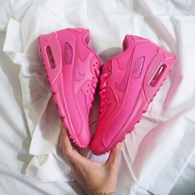 Ferocious pink #nike #nikeairmax90 #womenshoes #sneakers #pink