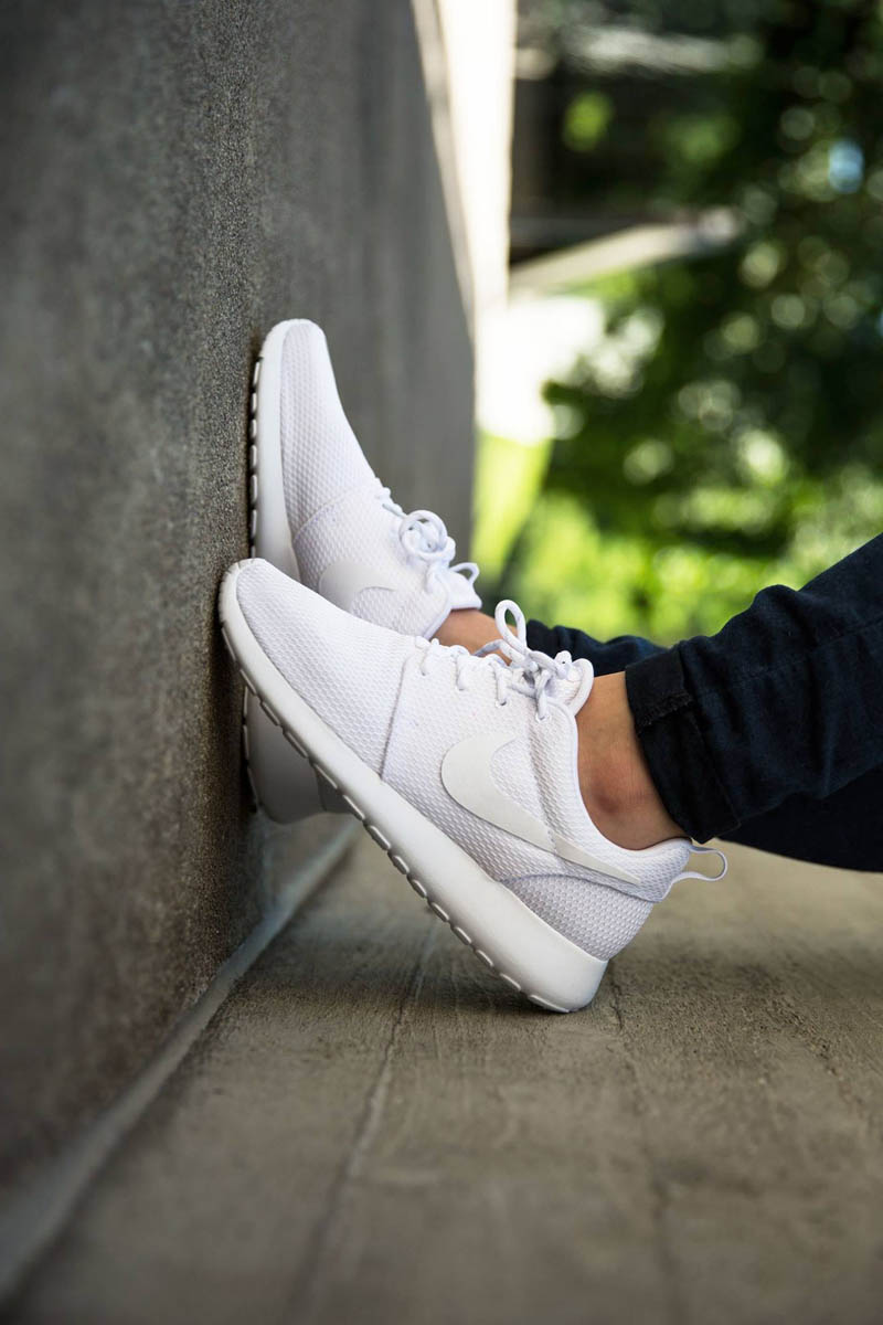 white roshes with flowers