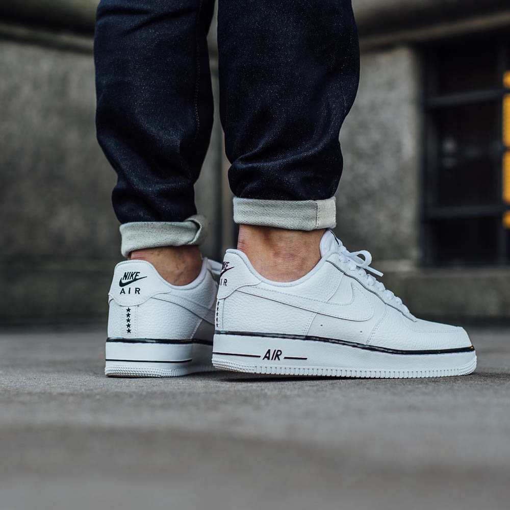 NIKE Air Force 1 Low White with black foxing stripe