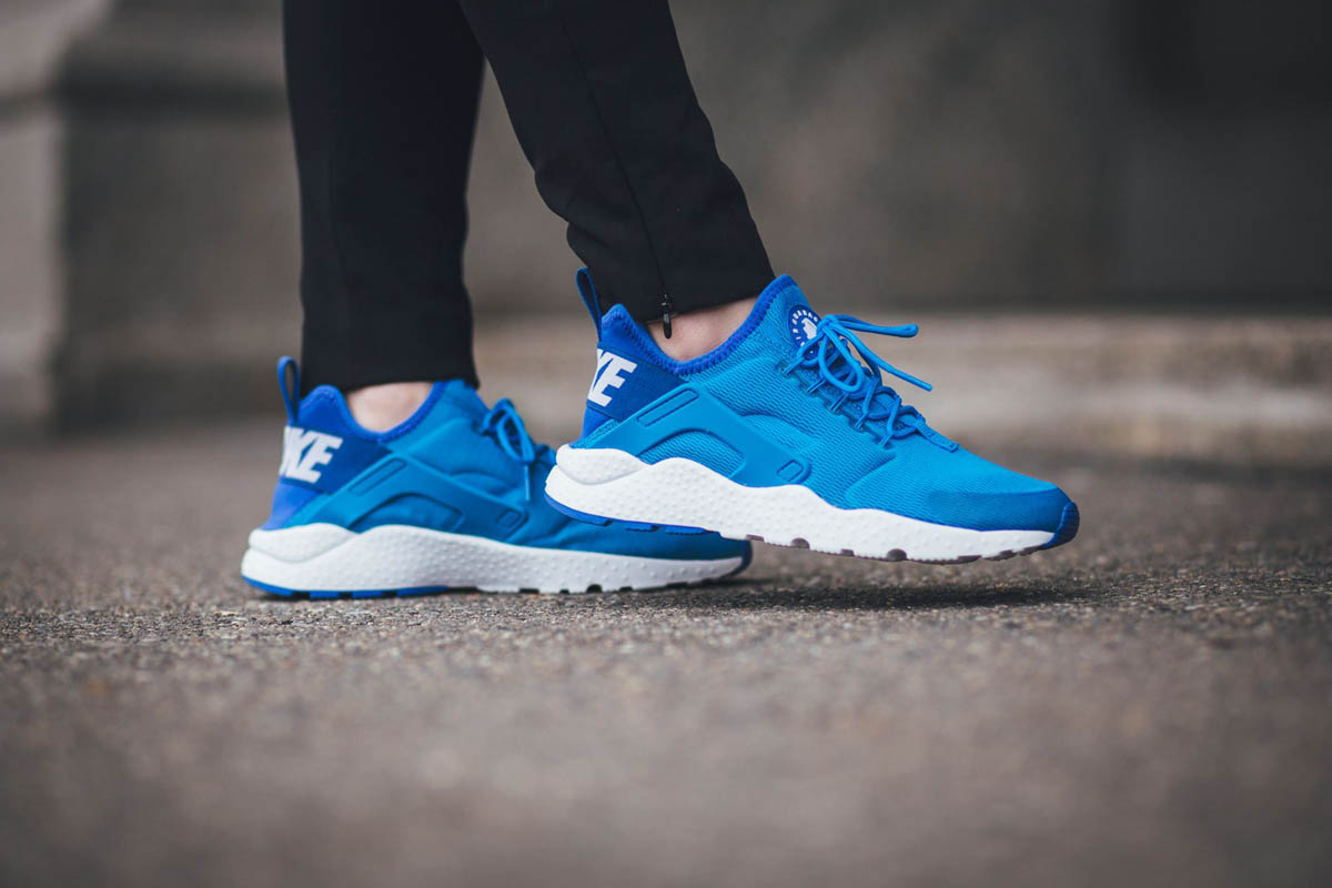 NIKE Air Huarache Run Ultra #bluesneakers #mango