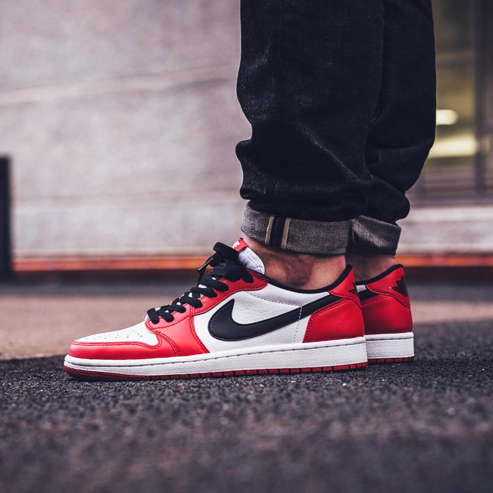 Air Jordan 1 Retro Low OG Varsity Red