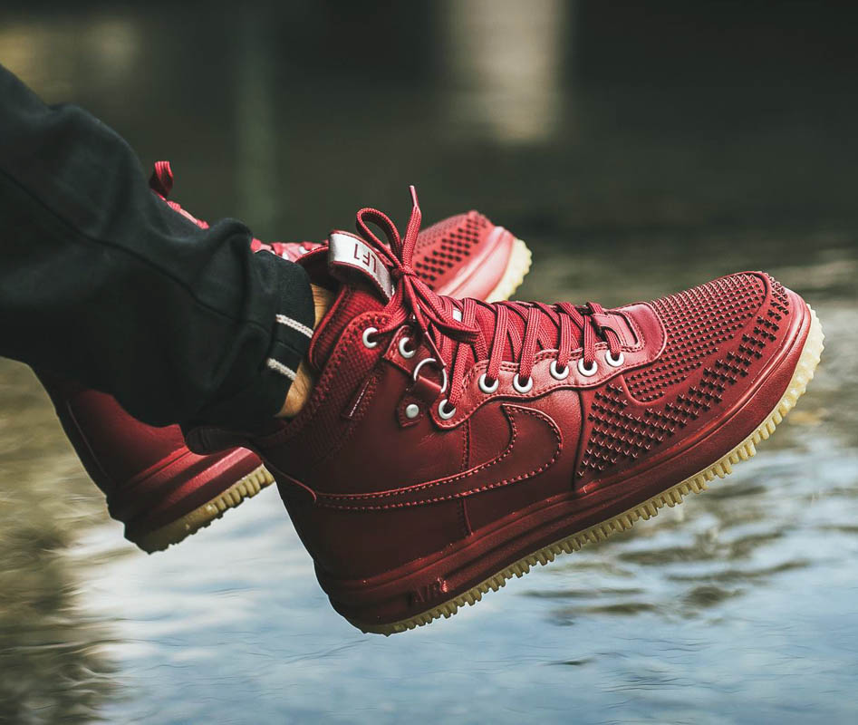 NIKE Lunarforce 1 Duckboot Red