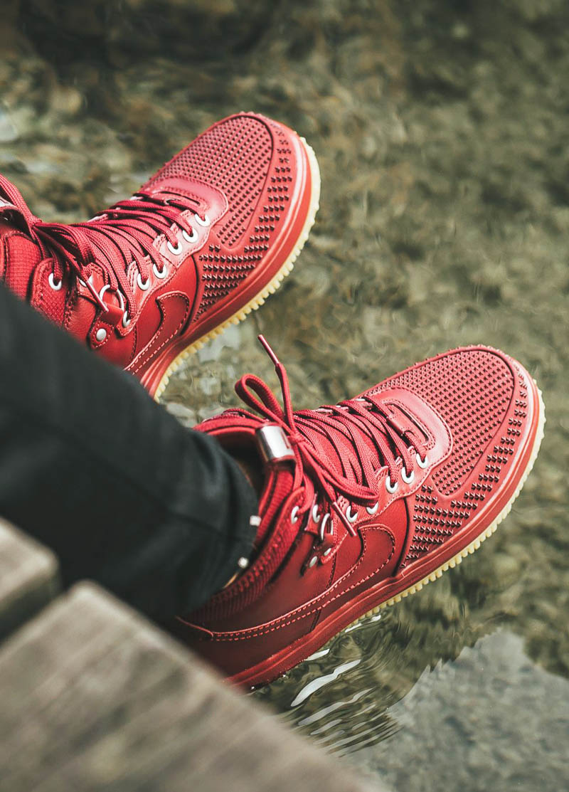 NIKE Lunarforce 1 Duckboot Red