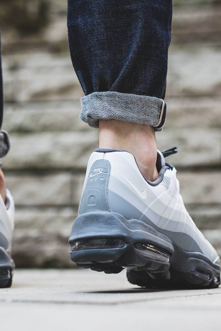 Nike Air Max 95 'Stealth Wolf'