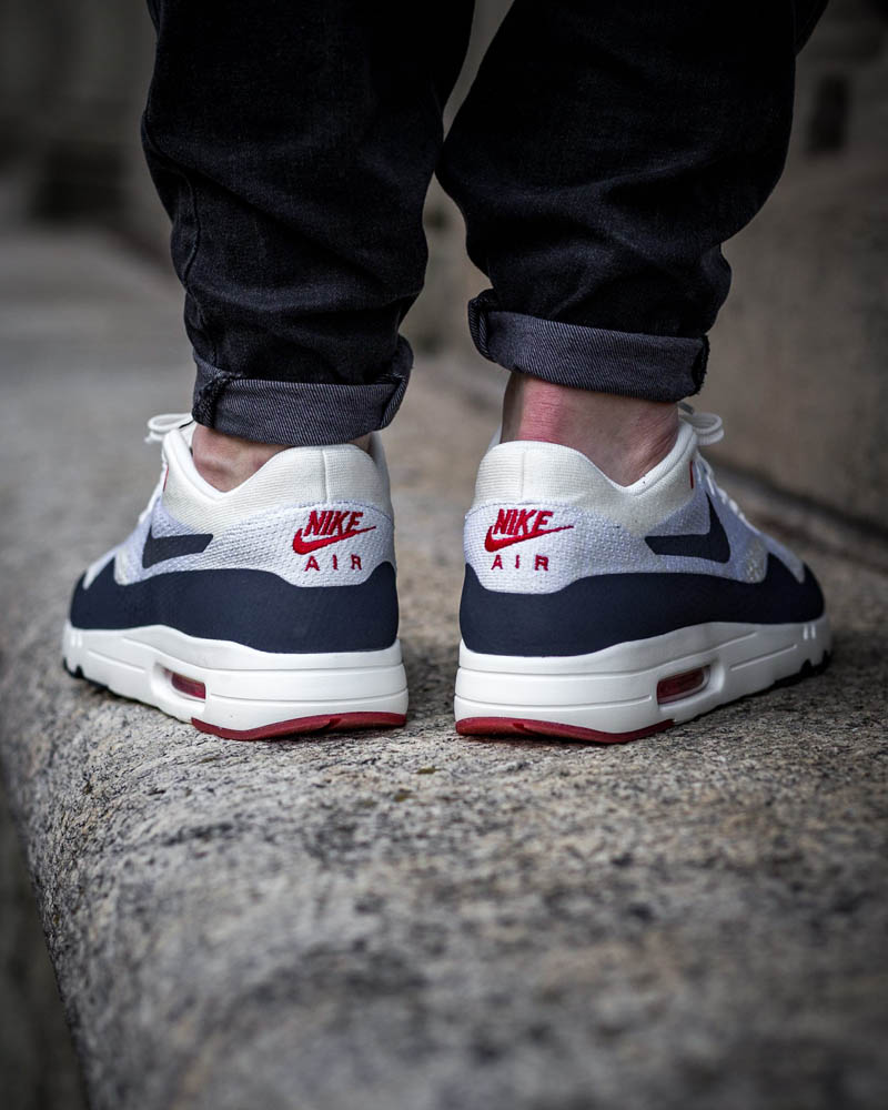 NIKE Air Max 1 Ultra Flyknit Obsidian Wolf