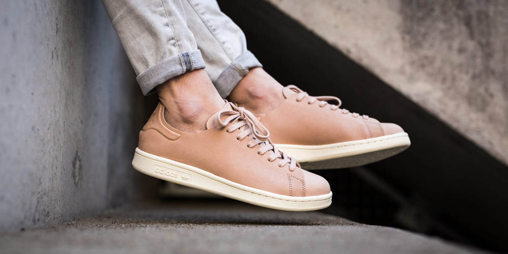 STAN SMITH Goes Nude