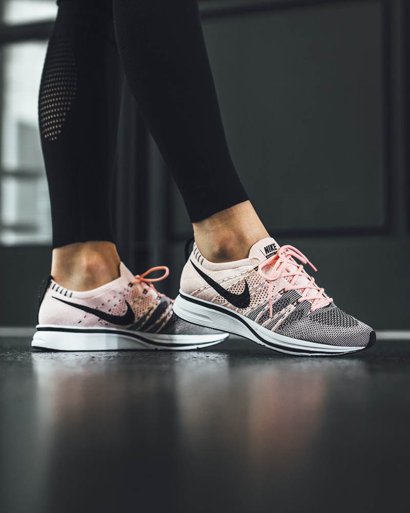 nike-flyknit-trainer-sunset-tint-woman