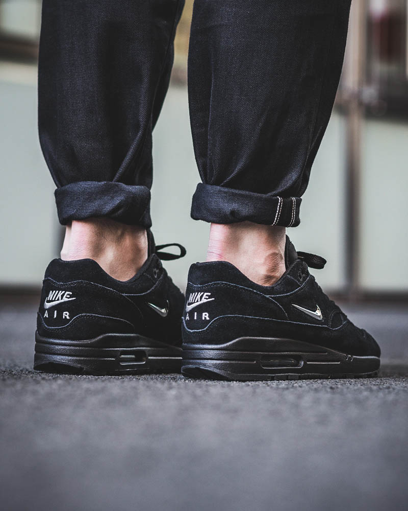 nike air max 1 premium sc jewel triple black